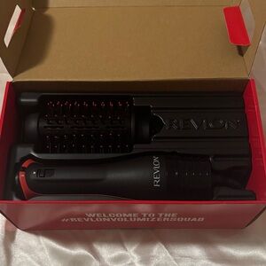 Revlon One Step Volumizer Plus Hair Dryer